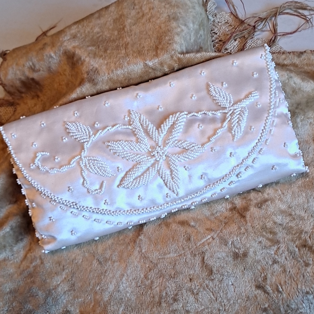 White Beaded Clutch Purse